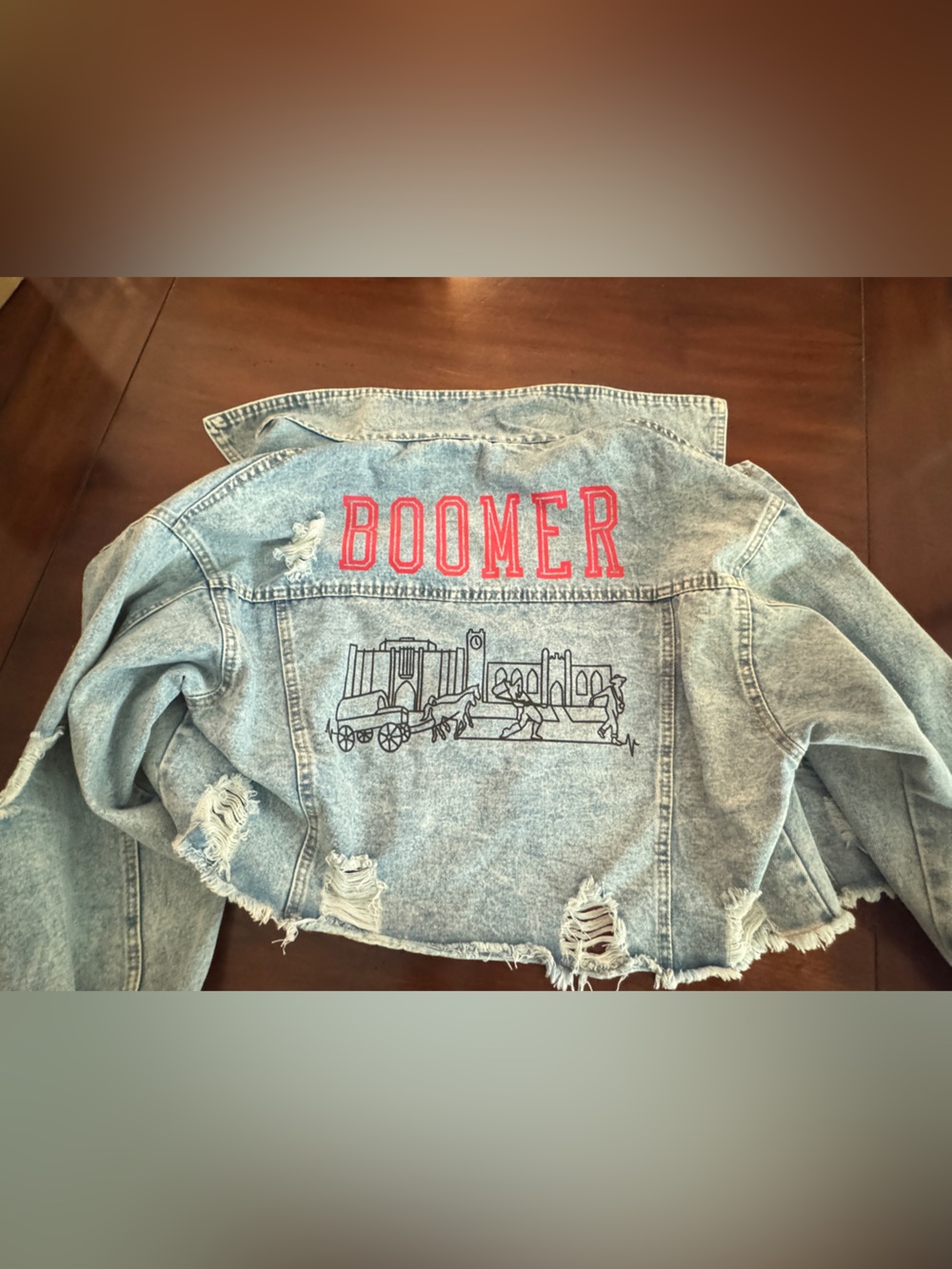 OU Sooners Boomer Distressed Cropped Denim Jacket Medium Game Day LIKE NEW